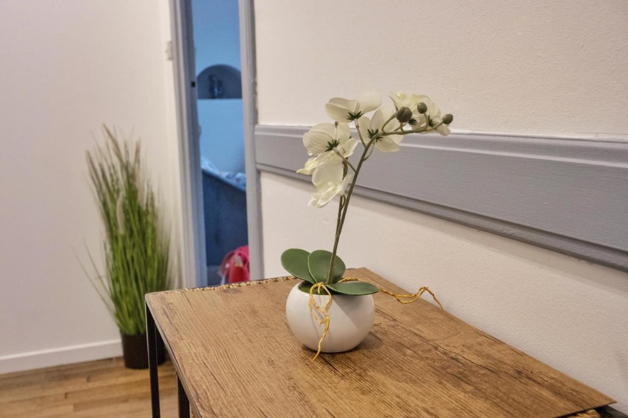 ❂ Les Logis De La Tremoille ❂ Cozy ❂ Netflix ❂ Apartment Thouars Exterior foto